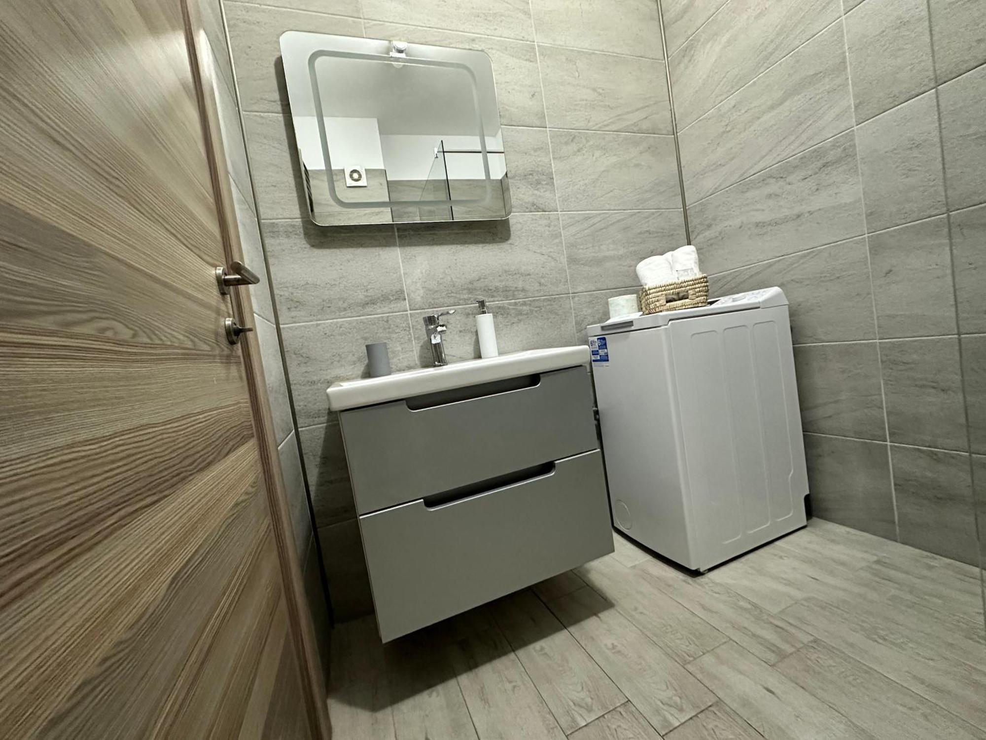 Alfie Mamaia Nord Apartment นาโวดาริ ภายนอก รูปภาพ